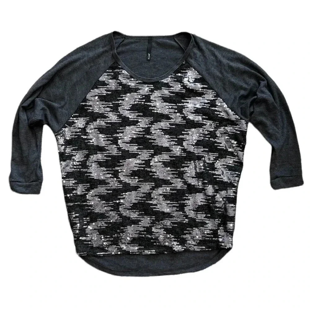 Jolie USA Slate Gray Sequin Basic Top L
